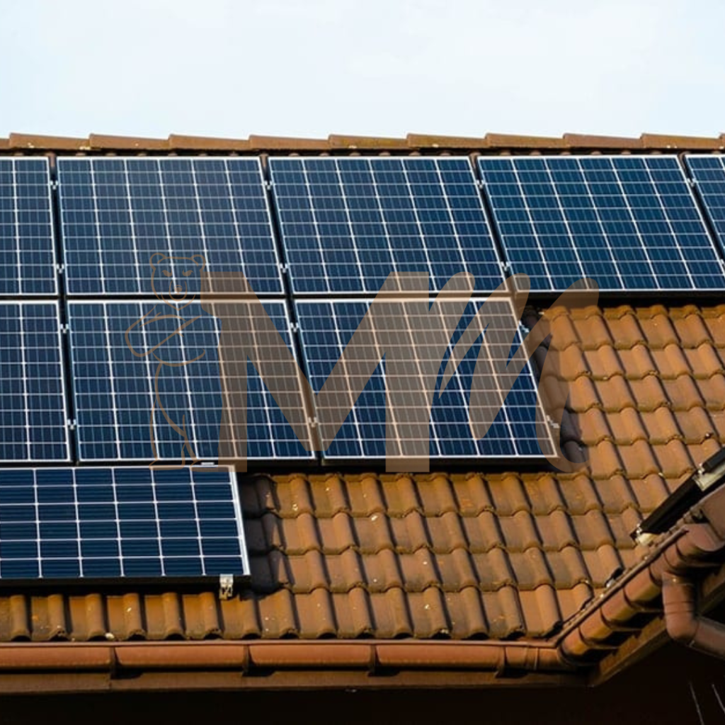 Instalacja fotowoltaiczna położona na brudny dach - zdjęcie z internetu.